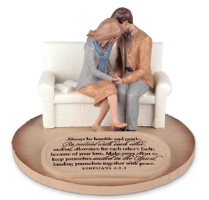 Praying Couple 4.5 inch Figurine